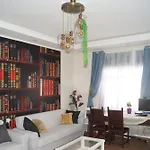 Hibe Dede Apartment *