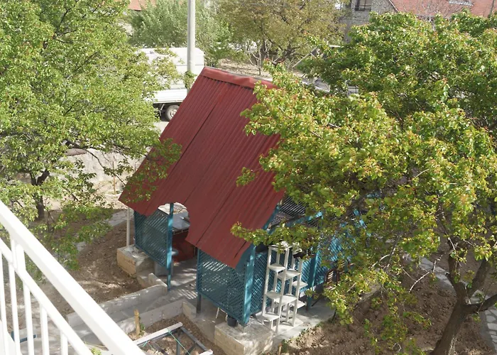 Hibe Dede アパート *